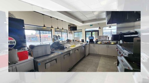 #4-2230 Cliffe Ave, Courtenay, BC 