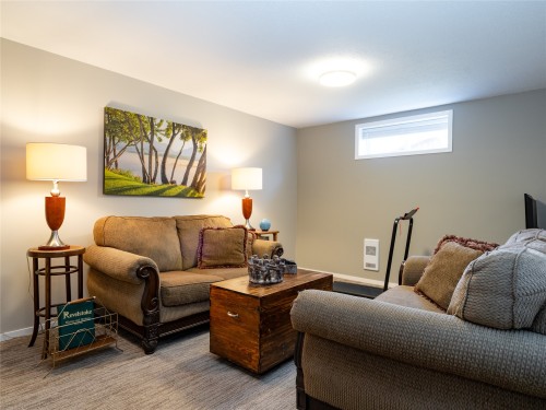 1669 Hiob Road, Revelstoke, BC 