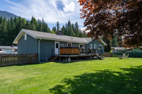 1669 Hiob Road, Revelstoke, BC 