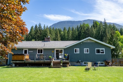 1669 Hiob Road, Revelstoke, BC 