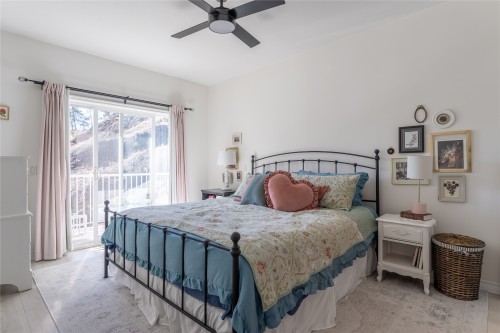 203-2523 Shannon View Drive, West Kelowna, BC 