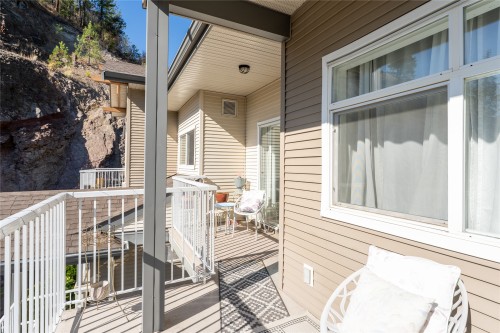 203-2523 Shannon View Drive, West Kelowna, BC 