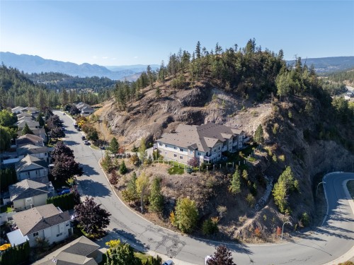 203-2523 Shannon View Drive, West Kelowna, BC 