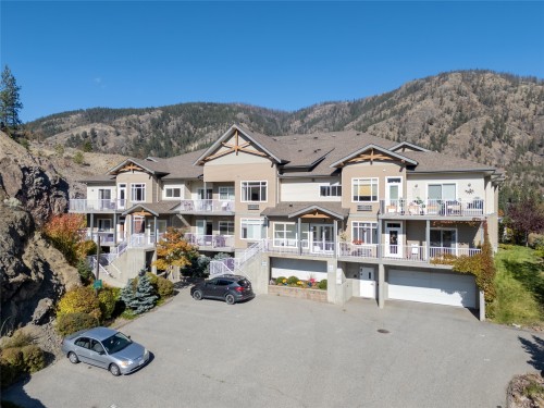 203-2523 Shannon View Drive, West Kelowna, BC 