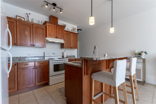203-2523 Shannon View Drive, West Kelowna, BC 