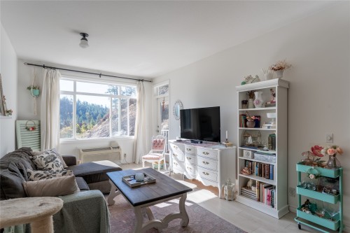 203-2523 Shannon View Drive, West Kelowna, BC 