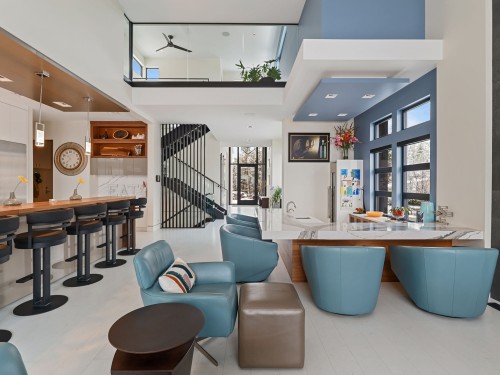 722 Highpointe Place, Kelowna, BC 