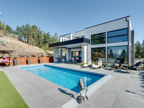 722 Highpointe Place, Kelowna, BC 
