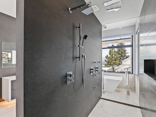 722 Highpointe Place, Kelowna, BC 