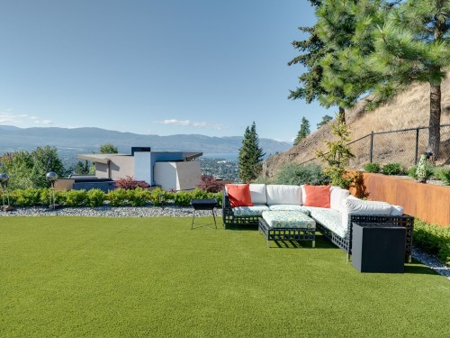 722 Highpointe Place, Kelowna, BC 