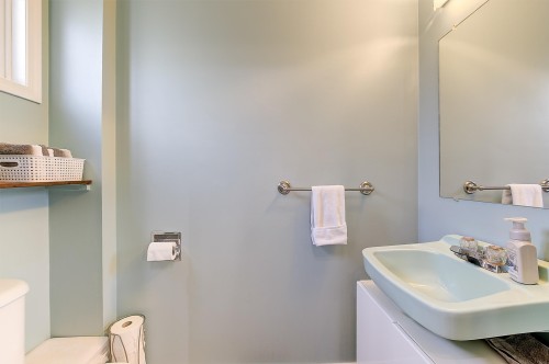 1360 Elm Street, Kelowna, BC 