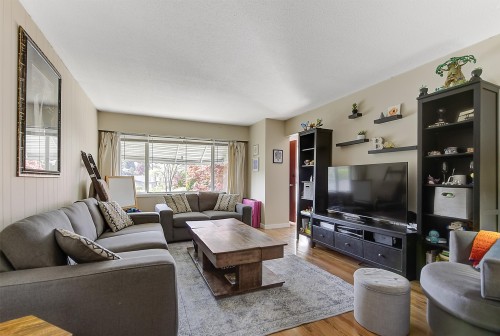 1360 Elm Street, Kelowna, BC 