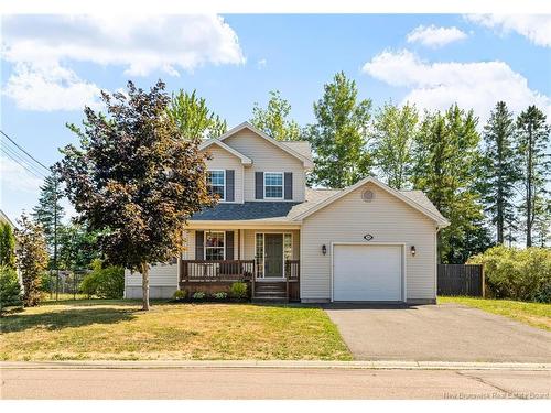35 Du Ruisseau St, Dieppe, NB 