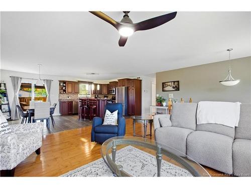 14 Hallihan Dr, Oromocto, NB 