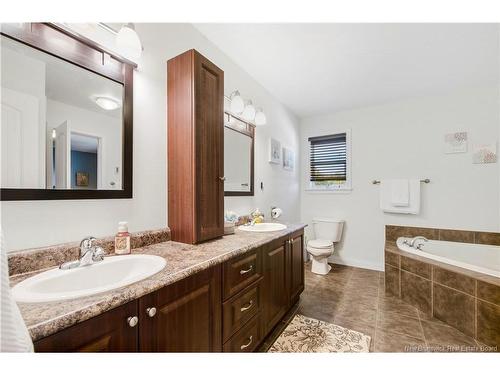 14 Hallihan Dr, Oromocto, NB 