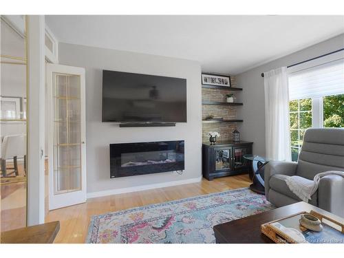 152 Wiggins Dr, Fredericton, NB 