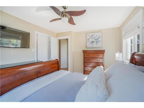 152 Wiggins Dr, Fredericton, NB 