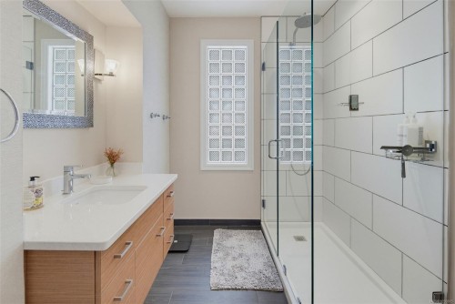 943 Linkleas Ave, Oak Bay, BC 