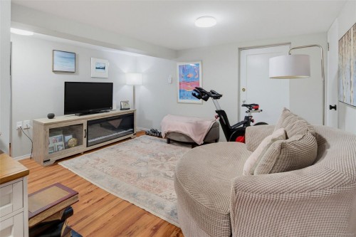 943 Linkleas Ave, Oak Bay, BC 