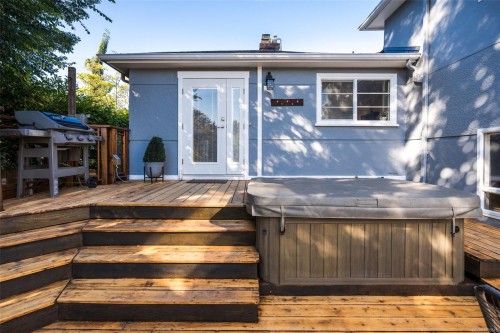 943 Linkleas Ave, Oak Bay, BC 