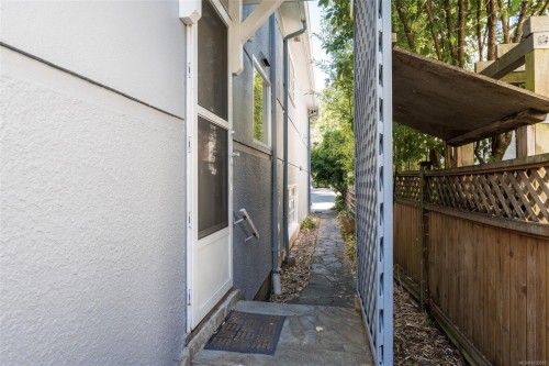 943 Linkleas Ave, Oak Bay, BC 