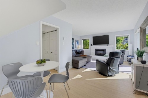 943 Linkleas Ave, Oak Bay, BC 