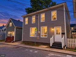 30-32 Spring Park Road  Charlottetown, PE C1A 3X8