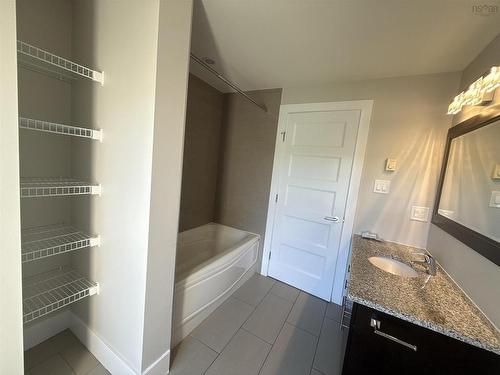 401 15 Kings Wharf Place, Dartmouth, NS 