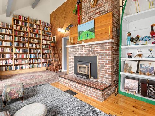 162 Lakewood Dr, Brooklyn, NS 