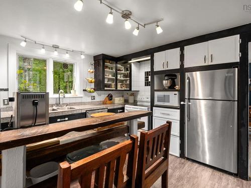 162 Lakewood Dr, Brooklyn, NS 