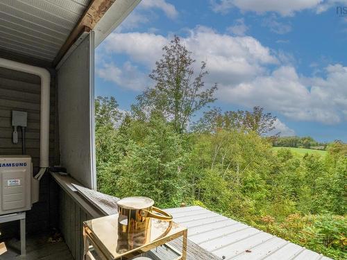 162 Lakewood Dr, Brooklyn, NS 