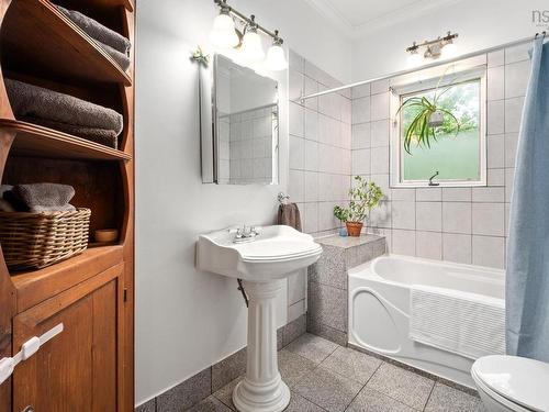 162 Lakewood Dr, Brooklyn, NS 