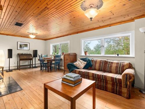 162 Lakewood Dr, Brooklyn, NS 