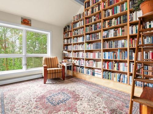 162 Lakewood Dr, Brooklyn, NS 