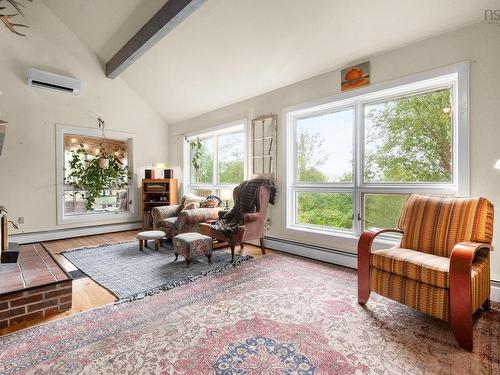162 Lakewood Dr, Brooklyn, NS 