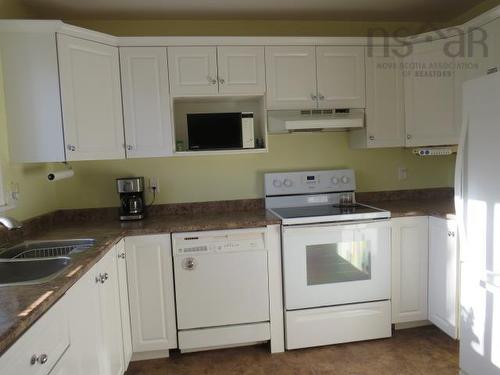 13 Florence Place Court, Lower Sackville, NS 