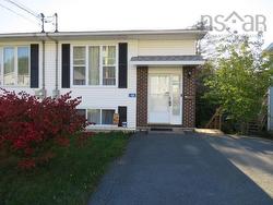 13 Florence Place Court  Lower Sackville, NS B4C 3X4