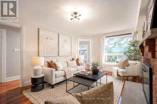 2253 Towne Boulevard, Oakville, ON 