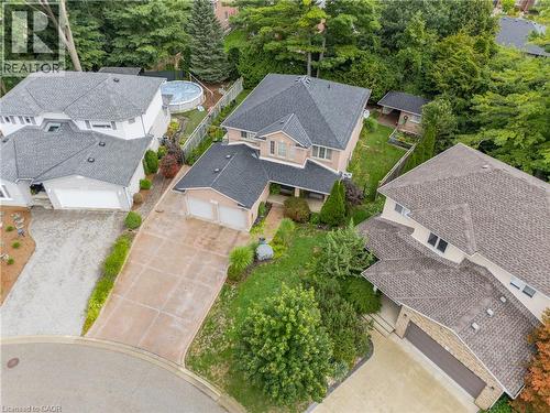 Brick exterior with stone accents - 52 Archwood Crescent, Cambridge, ON 