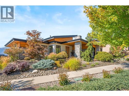 Beautifully landscaped yard - 1666 Lakestone Drive, Lake Country, BC 