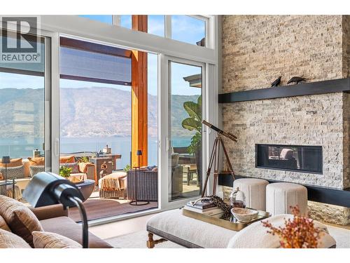 Living Room - 1666 Lakestone Drive, Lake Country, BC 