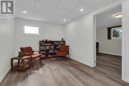 17 Holloway Lane, Springwater, ON 