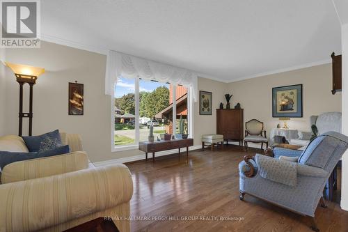 17 Holloway Lane, Springwater, ON 