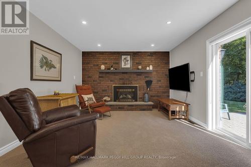 17 Holloway Lane, Springwater, ON 