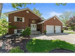 270 Irwin Avenue Essex, ON N8M 2T6
