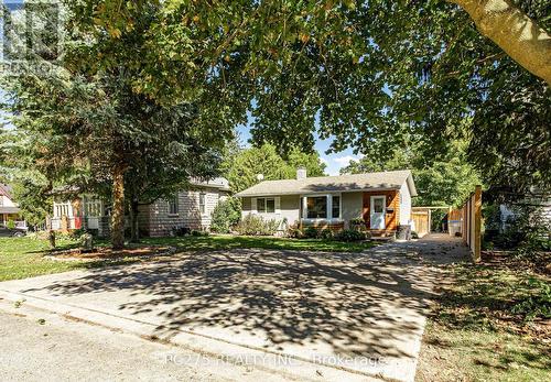 82 Centre Street, Huron East (Seaforth), ON 