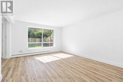4 - 45 SWORDBILL DRIVE , Toronto, Ontario M9A 4V3 3