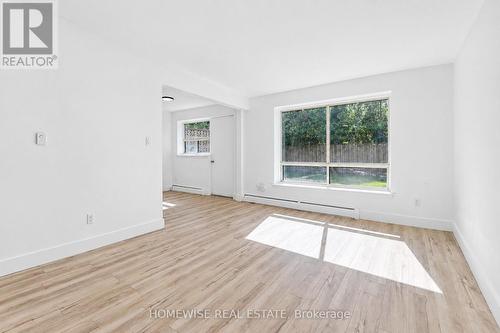 4 - 45 SWORDBILL DRIVE , Toronto, Ontario M9A 4V3 4