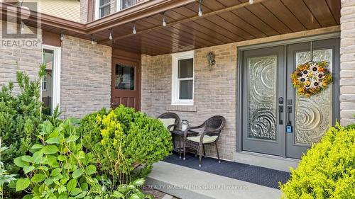 Welcoming Porch - 86 Burling Place, Newmarket, ON 