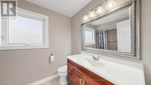 4 Pc Bathroom - 86 Burling Place, Newmarket, ON 